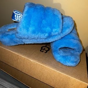 Ugg Fluffy yeah slide